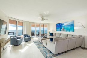Steps to Beach & Pool - Resort Amenities Galore!
